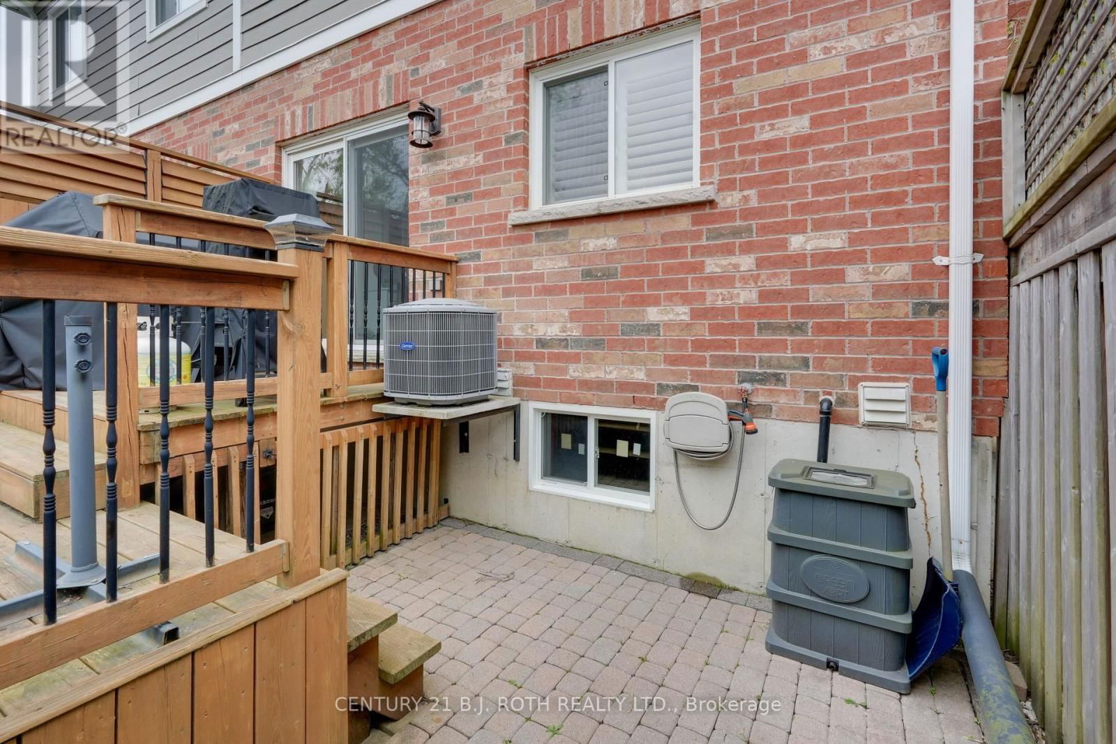 4 CLAUDIO CRESCENT Image 34