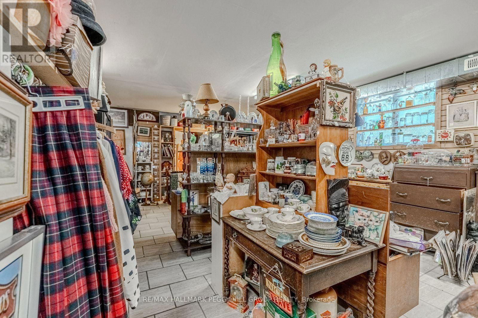 27 QUEEN STREET WEST Image 7