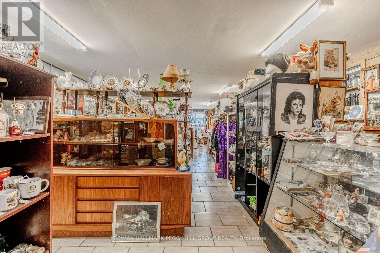 27 QUEEN STREET WEST Image 8