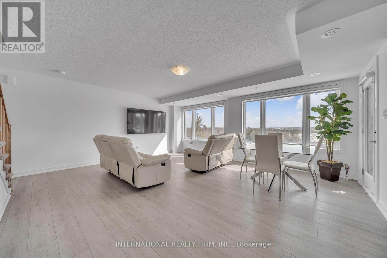 58 APPLETREE LANE Image 8