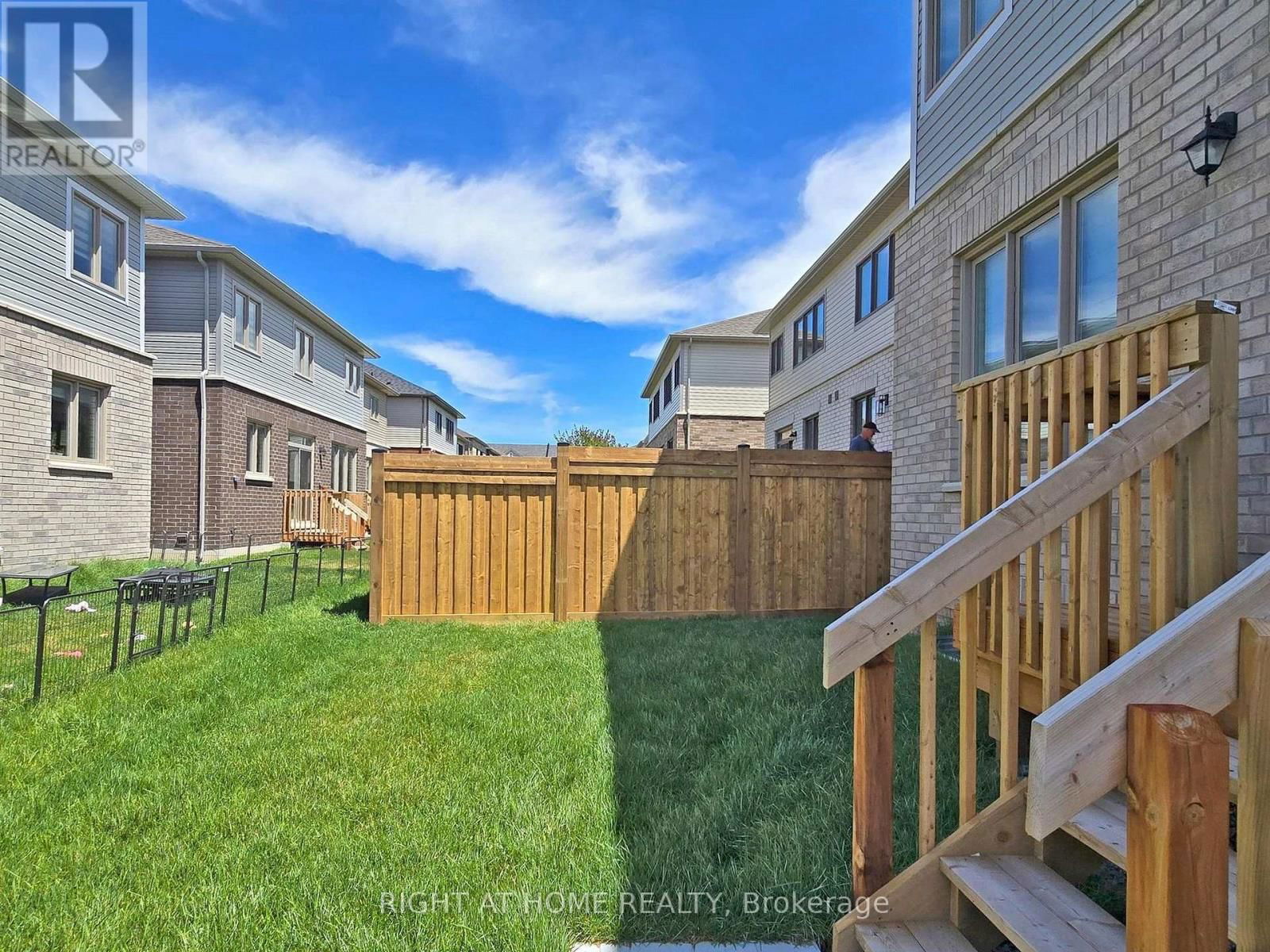 71 PHOENIX BOULEVARD Image 23