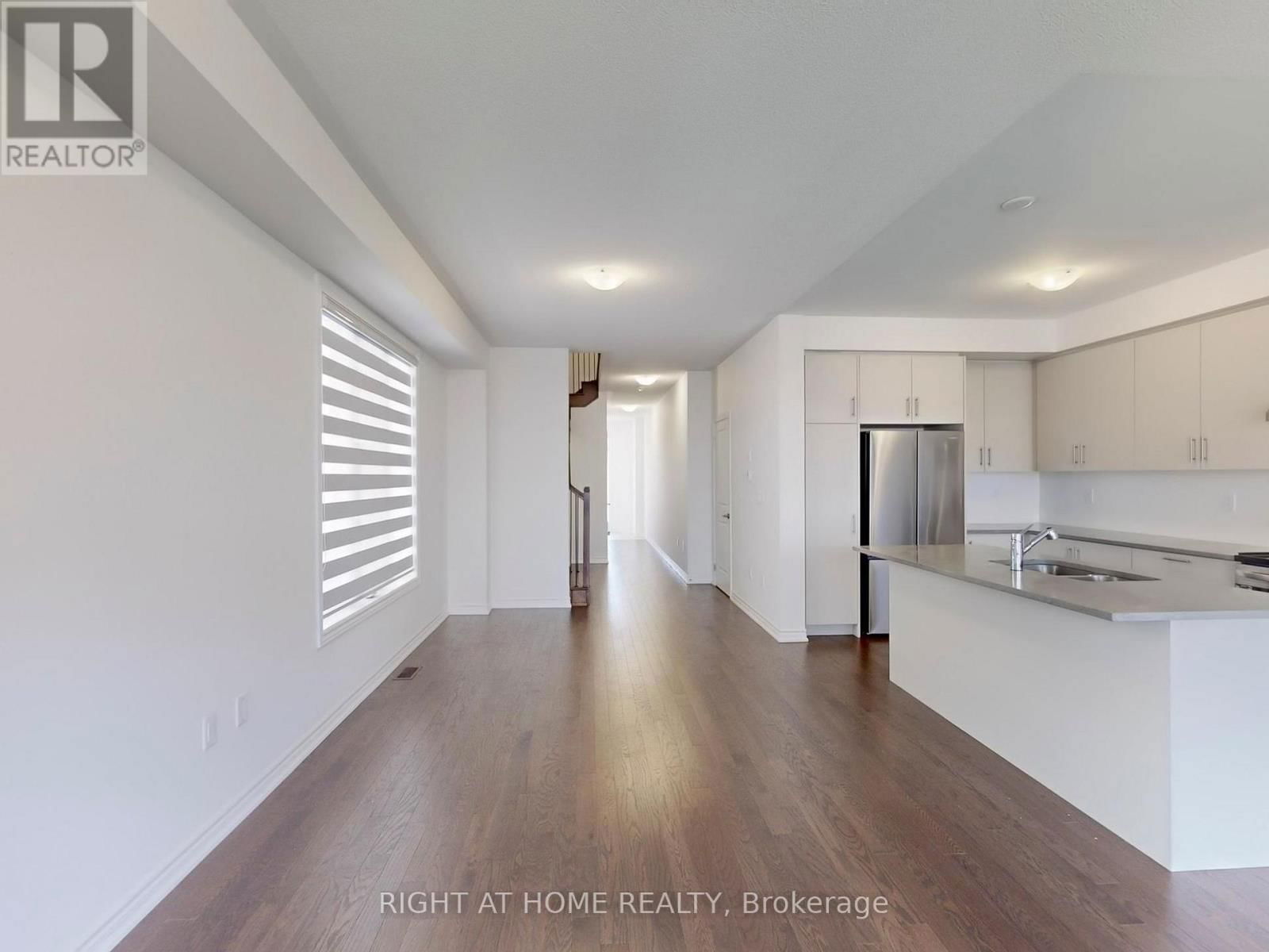 71 PHOENIX BOULEVARD Image 4