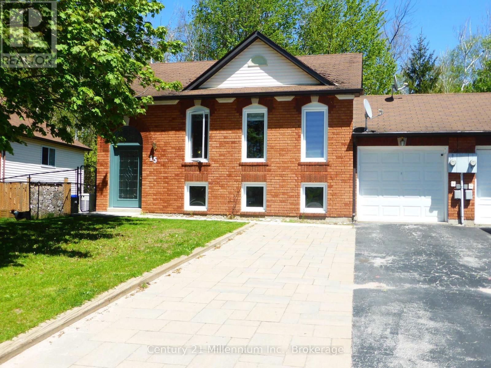 15 HARBOUR CRESCENT Image 2
