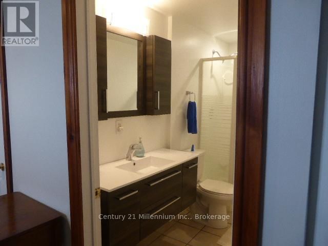 15 HARBOUR CRESCENT Image 20