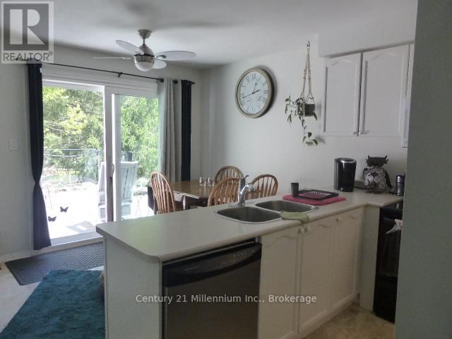 15 HARBOUR CRESCENT Image 4