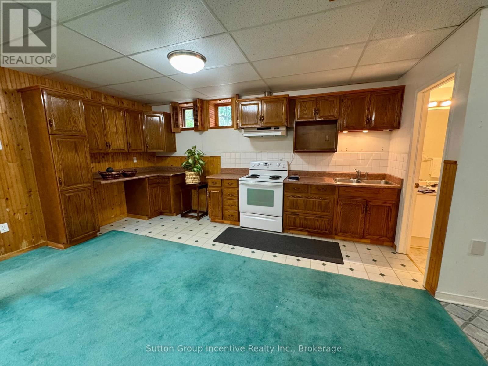 4 BUSH CRESCENT Image 39