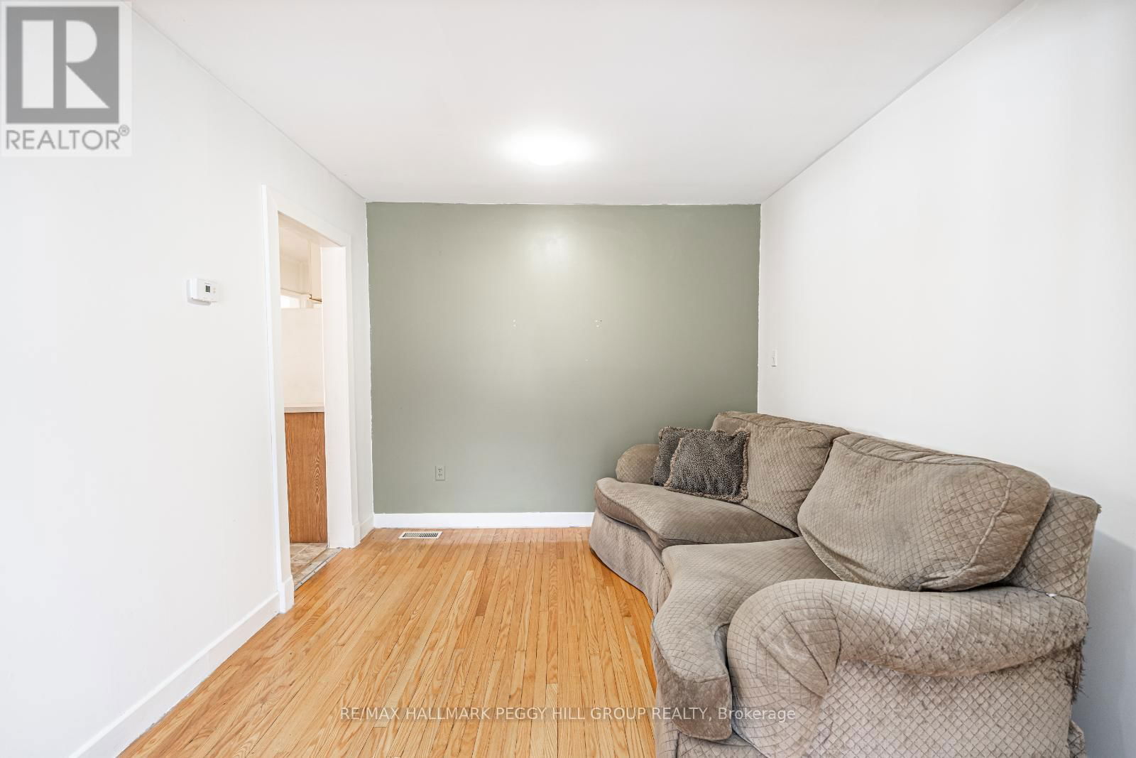 98 DONALD STREET Image 12