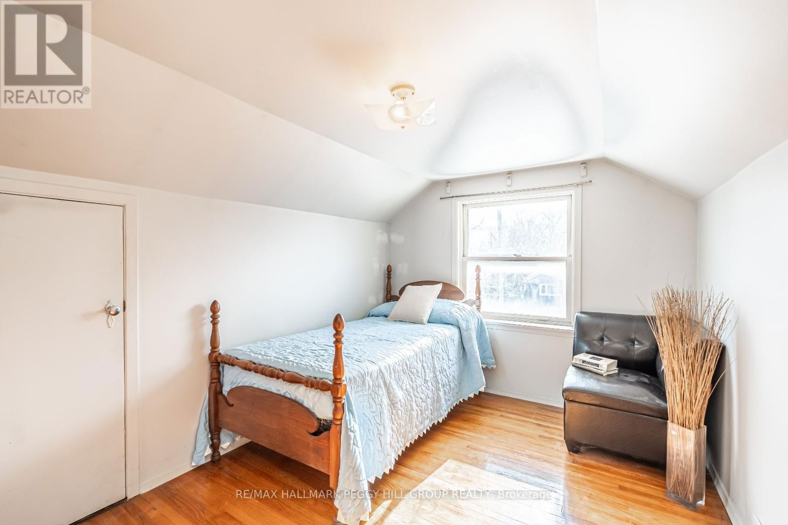 98 DONALD STREET Image 16