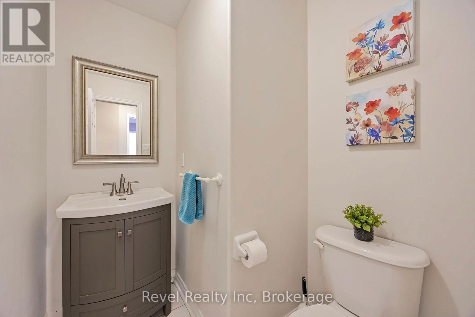 25 LAKEWOODS COURT Image 13