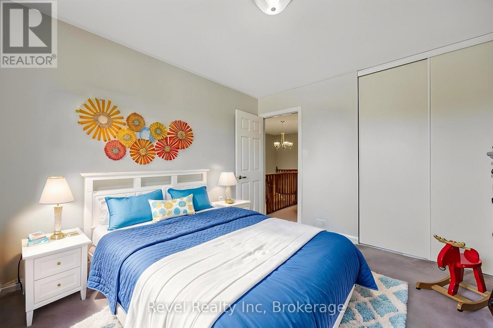 25 LAKEWOODS COURT Image 16