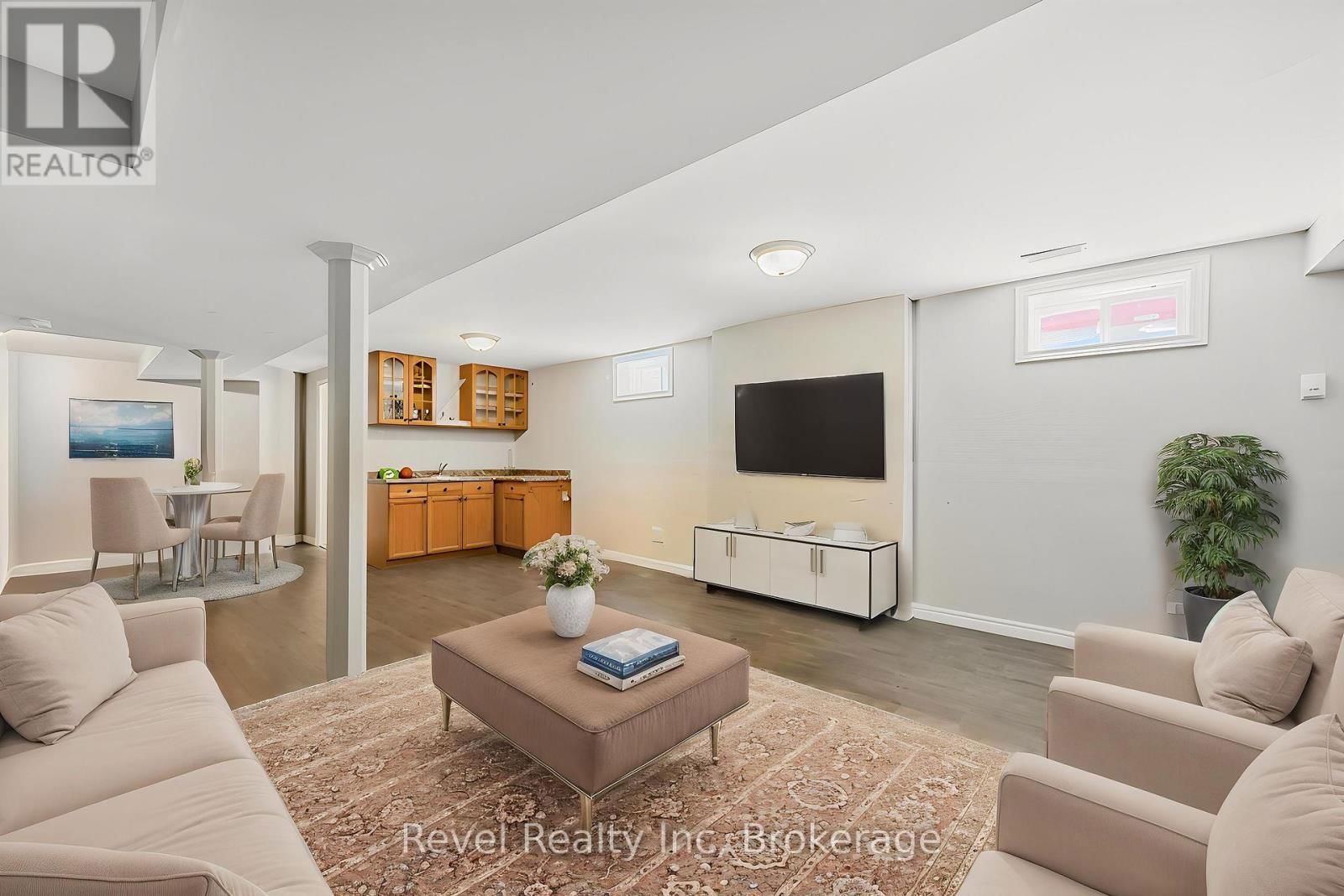 25 LAKEWOODS COURT Image 19