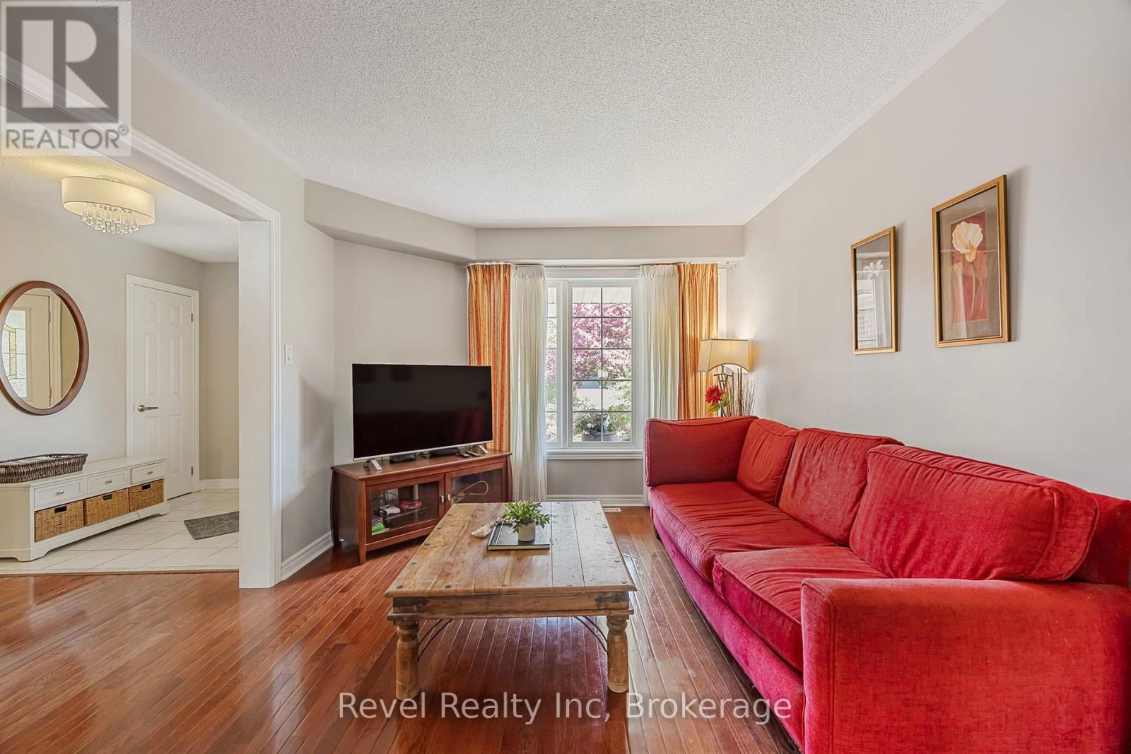 25 LAKEWOODS COURT Image 7