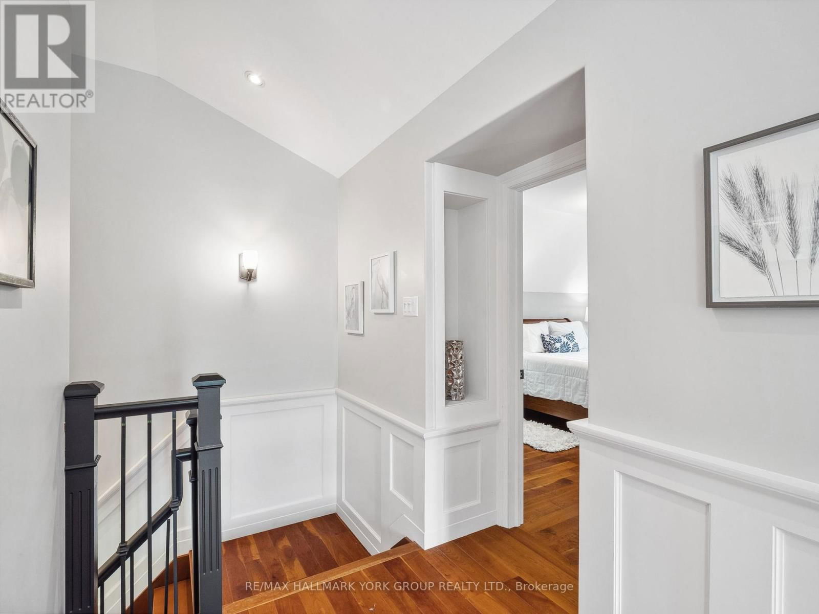 105 DUCKWORTH STREET Image 27