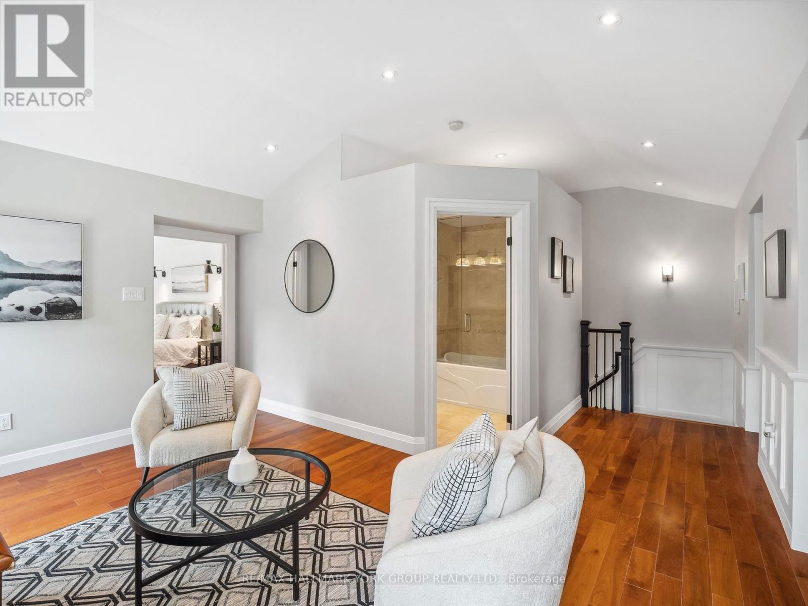 105 DUCKWORTH STREET Image 32