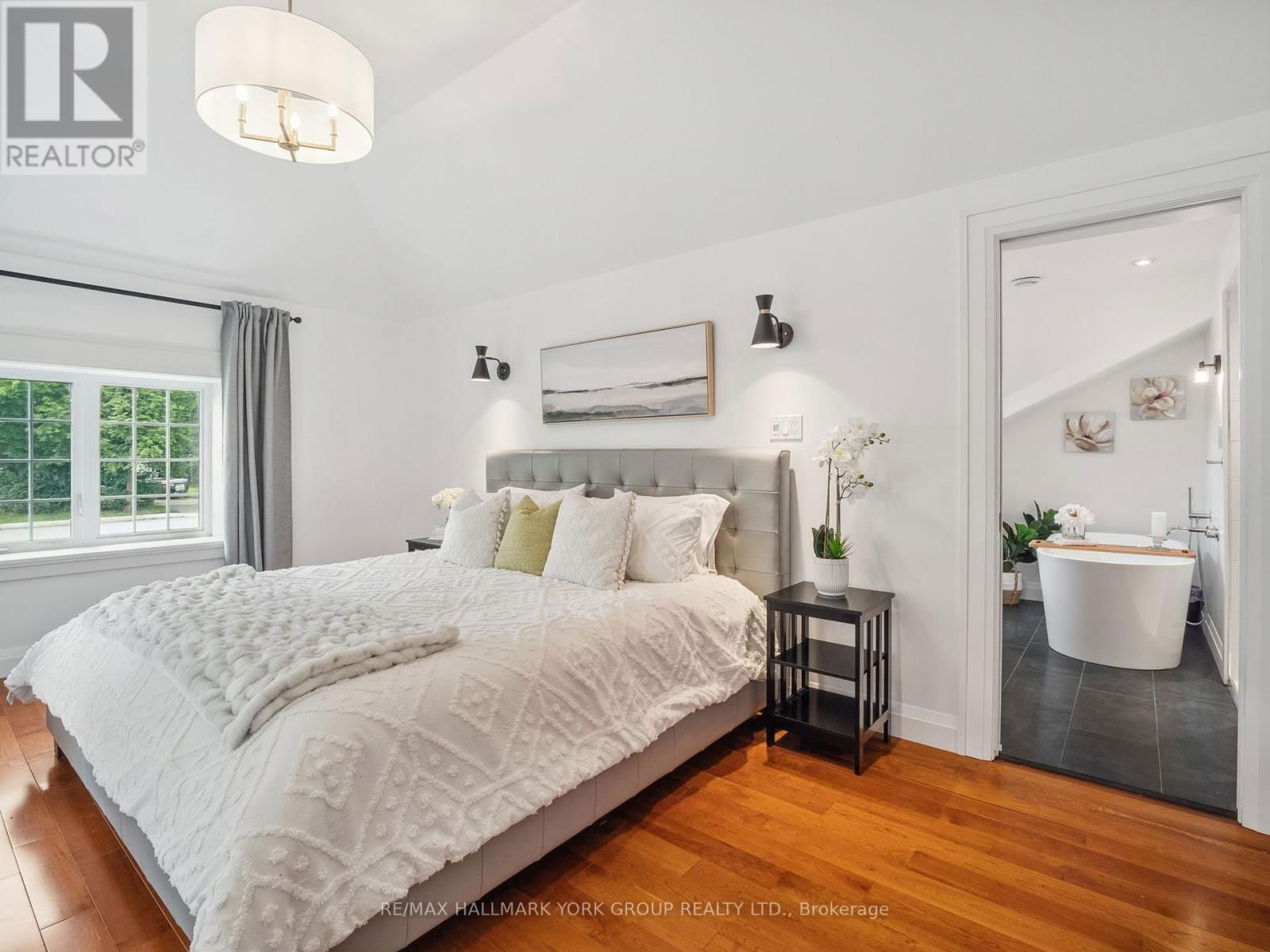 105 DUCKWORTH STREET Image 34