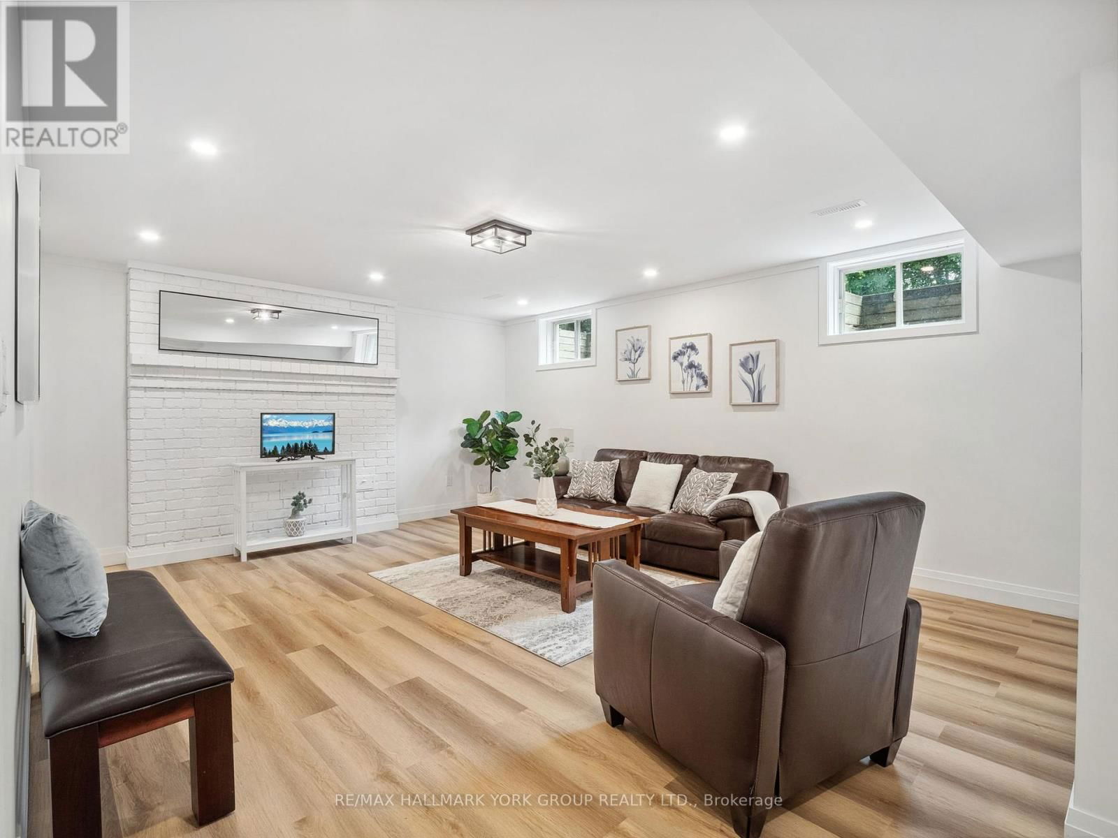 105 DUCKWORTH STREET Image 41
