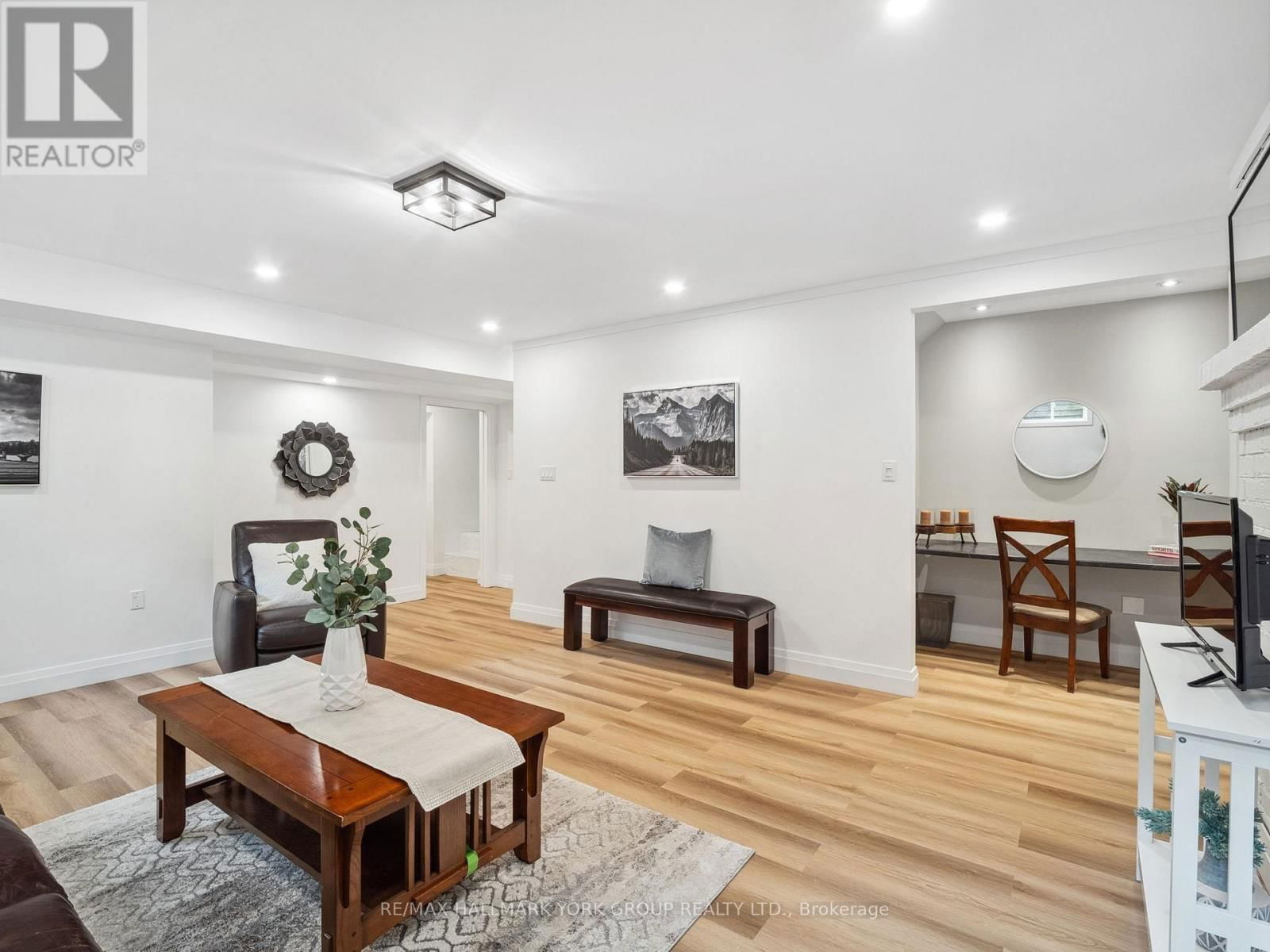 105 DUCKWORTH STREET Image 42