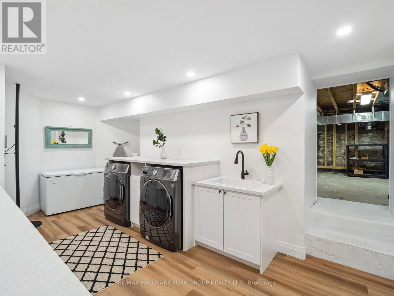 105 DUCKWORTH STREET Image 44