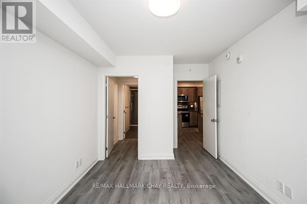 308 - 58 LAKESIDE TERRACE Image 16