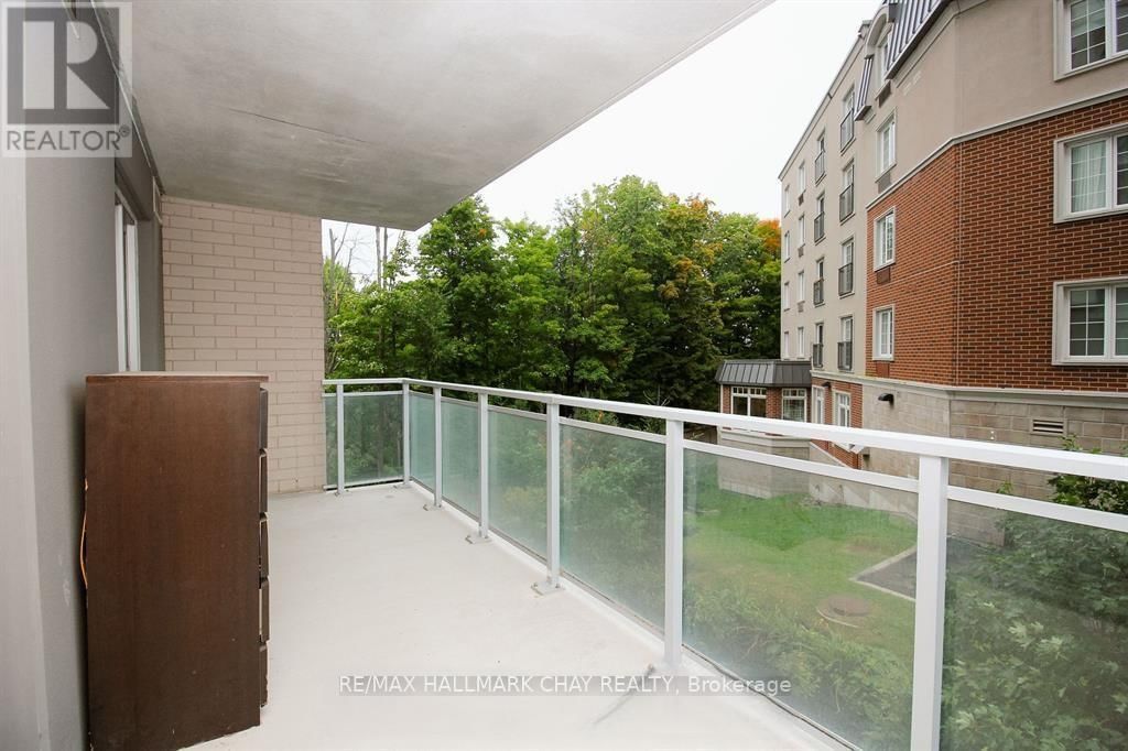 308 - 58 LAKESIDE TERRACE Image 20