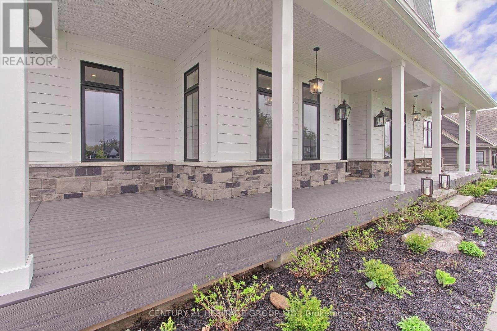 11 OLDENBURG COURT Image 3