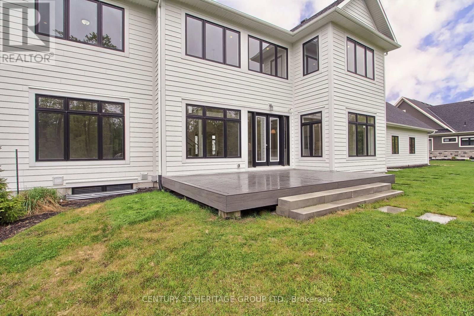 11 OLDENBURG COURT Image 35