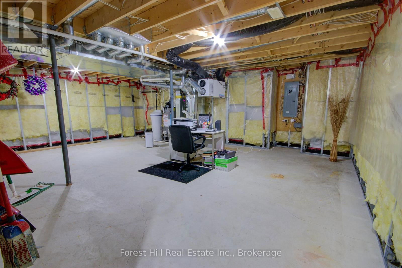 27 GREENGABLES DRIVE Image 35