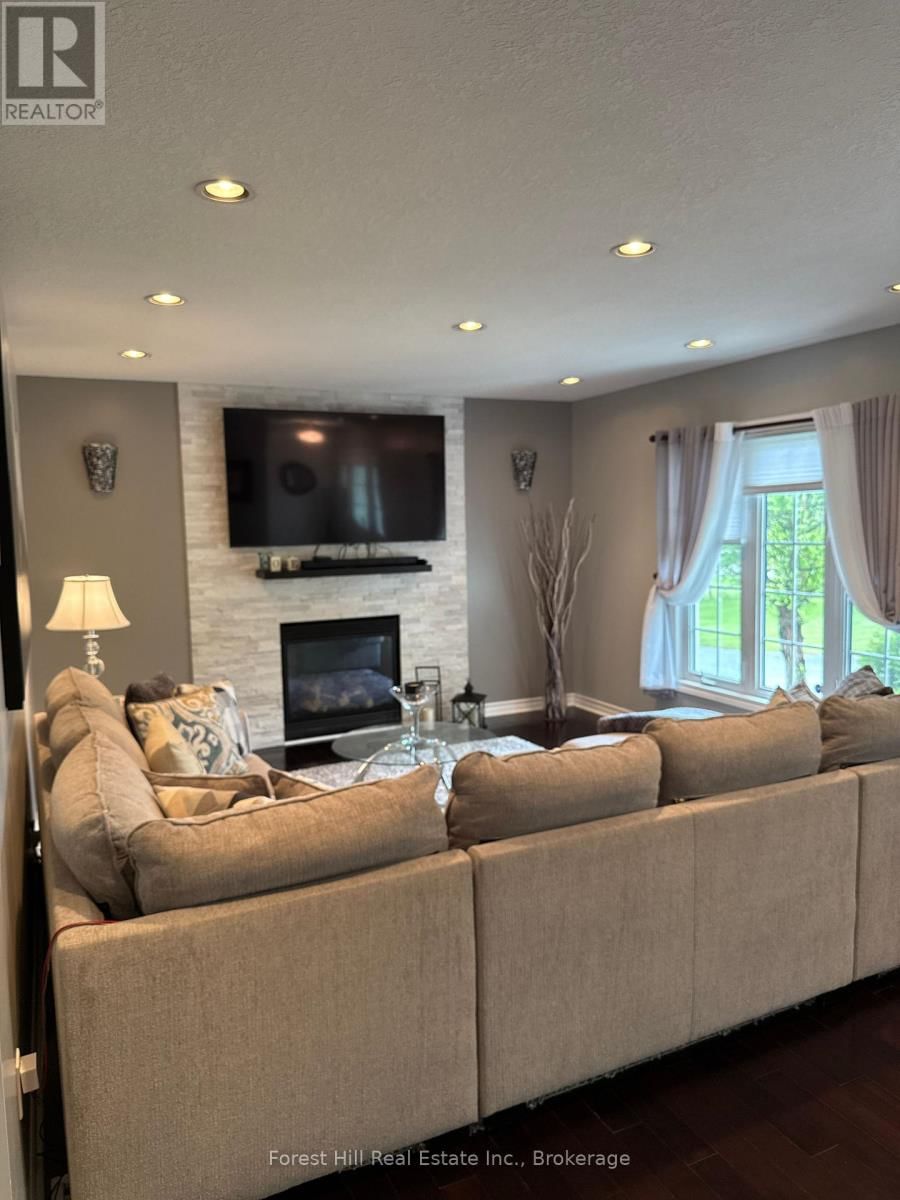 27 GREENGABLES DRIVE Image 7