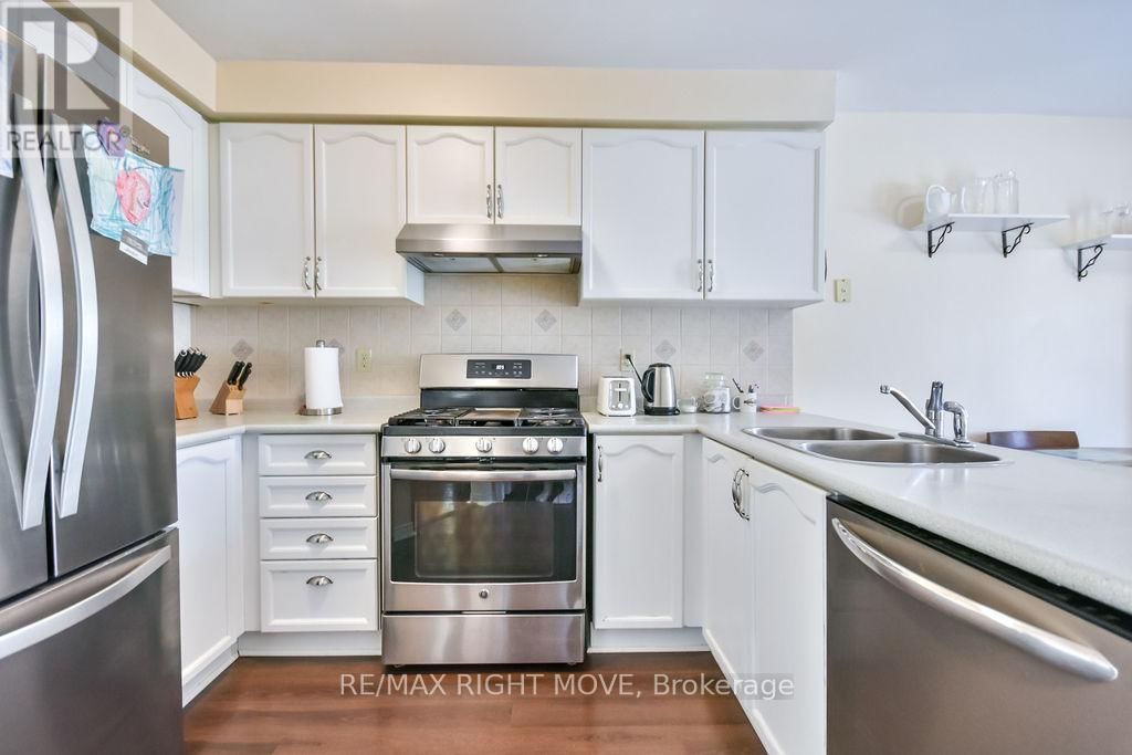 203 DYER DRIVE Image 14