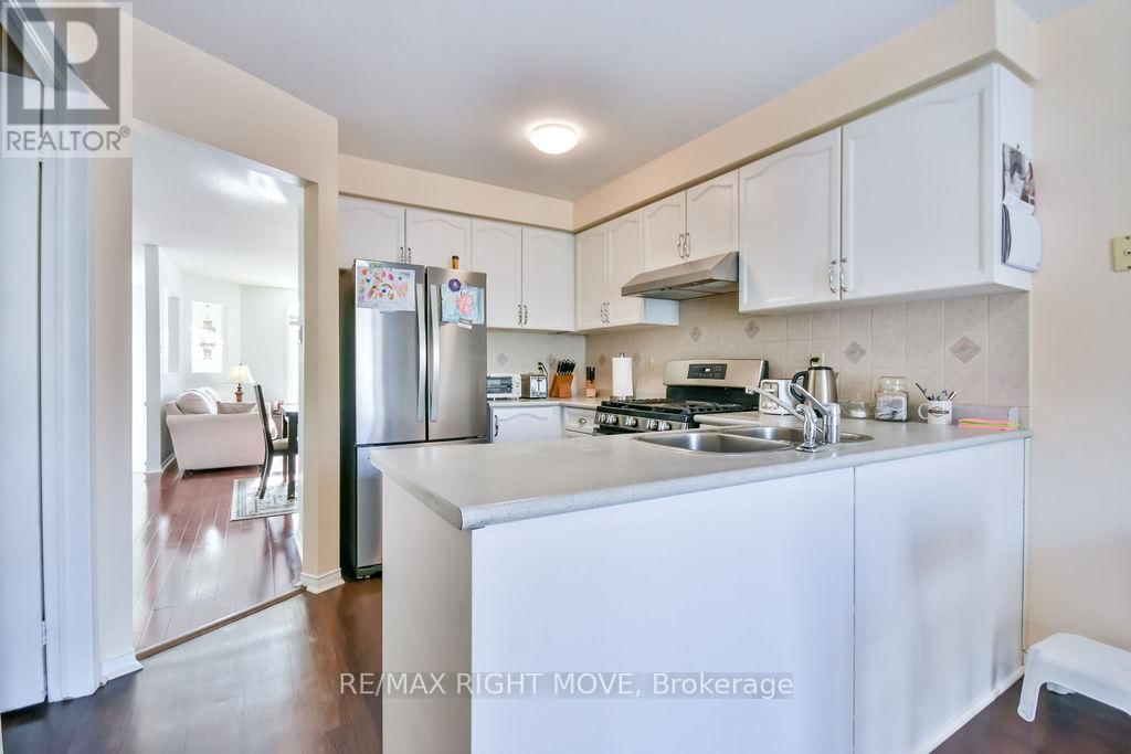 203 DYER DRIVE Image 15