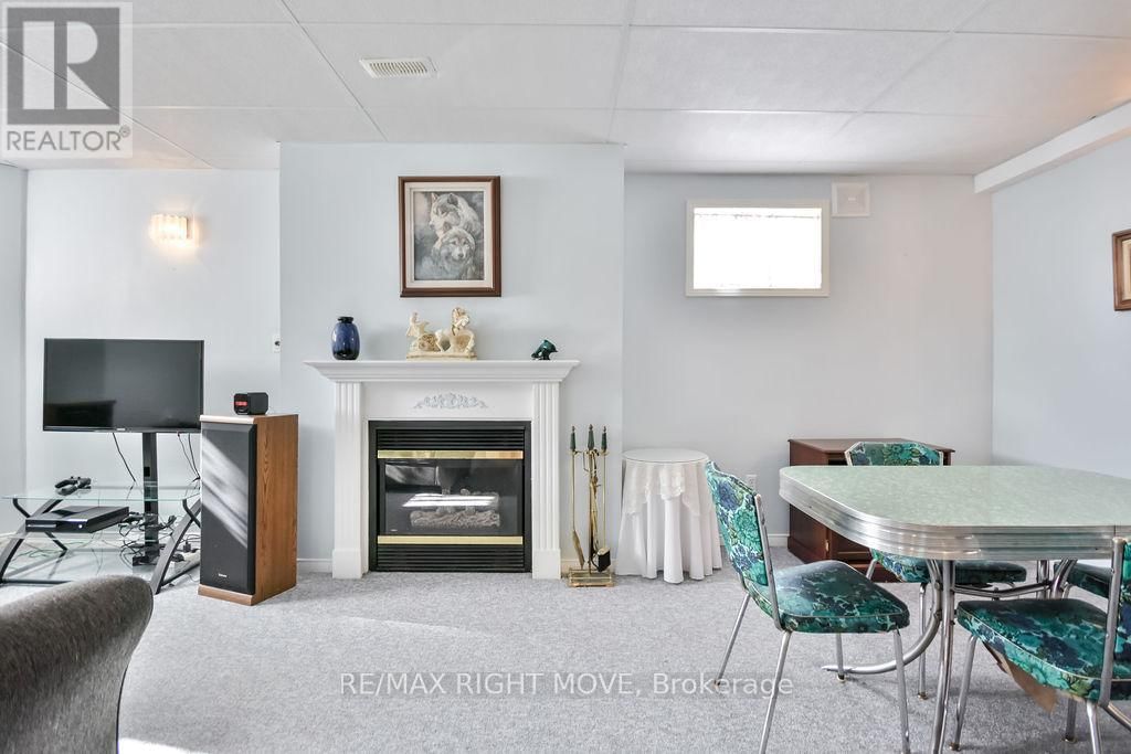 203 DYER DRIVE Image 33
