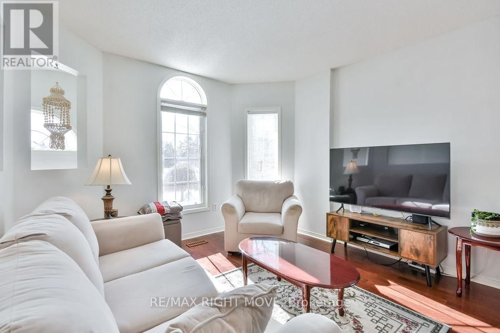 203 DYER DRIVE Image 7