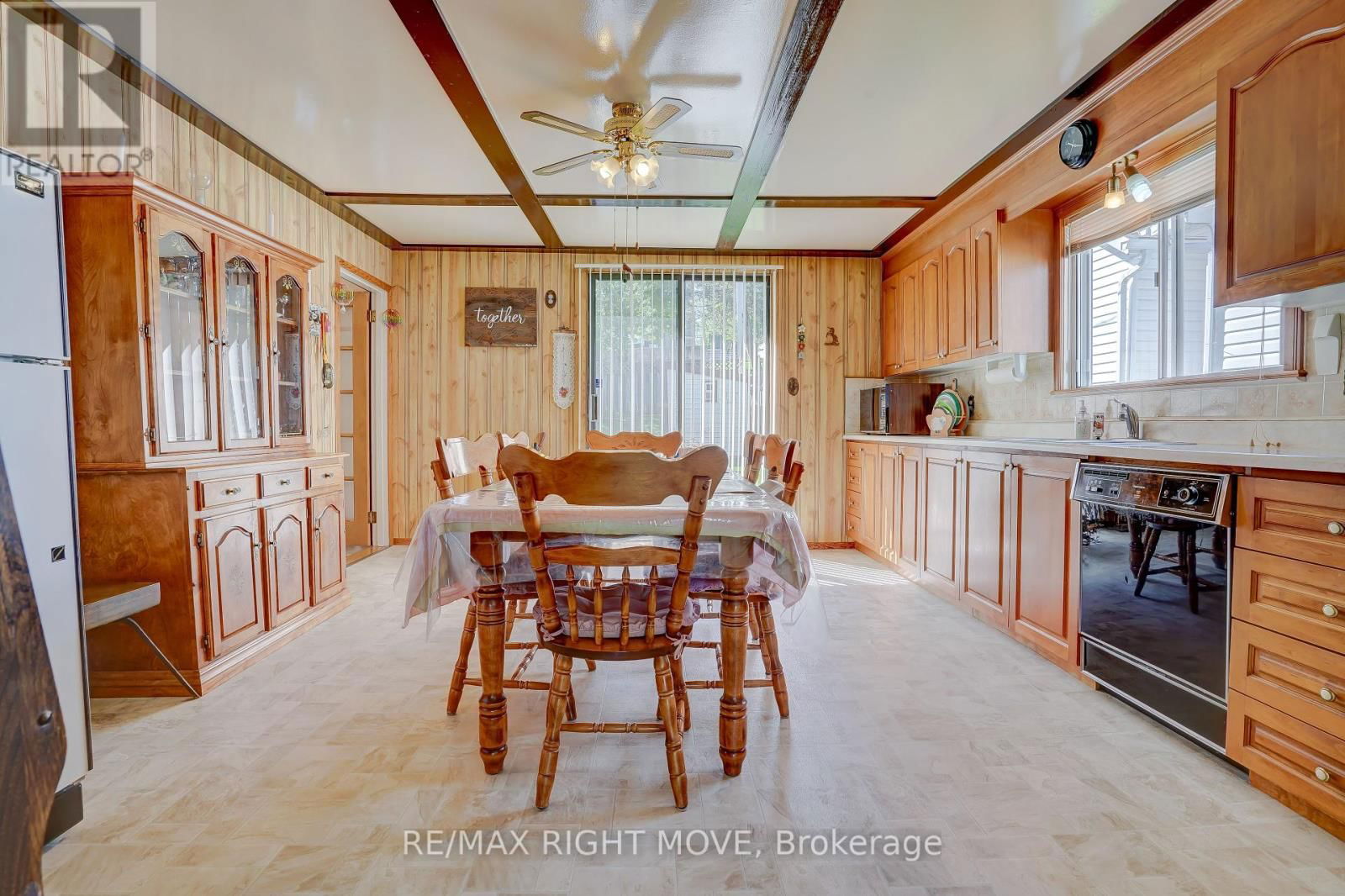 22 ALBANY AVENUE Image 6