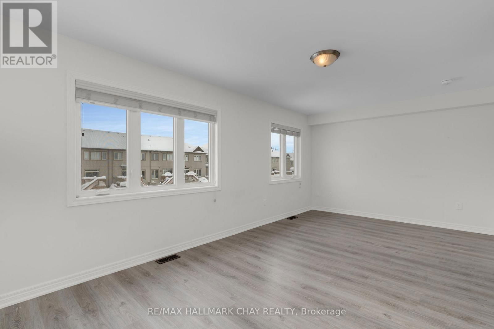 19 CHURCHLEA MEWS Image 20