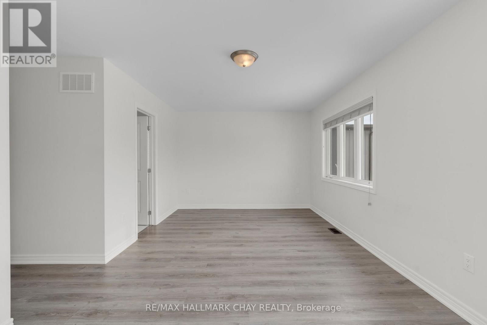 19 CHURCHLEA MEWS Image 21