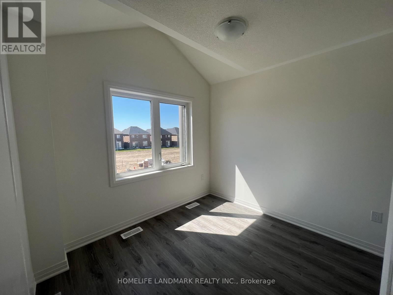 59 SAGEWOOD AVENUE Image 7
