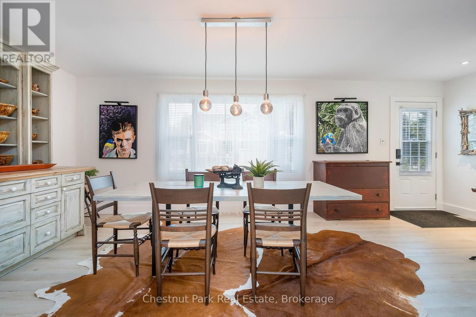 323 OAK STREET Image 12