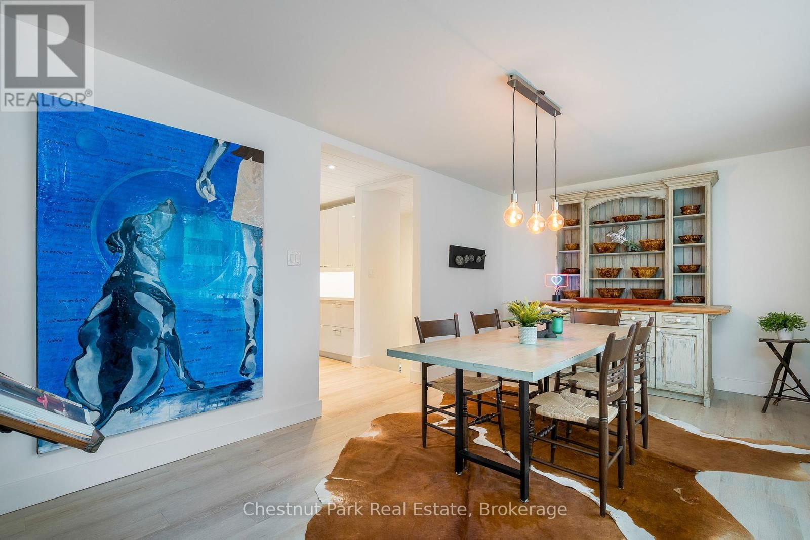 323 OAK STREET Image 13