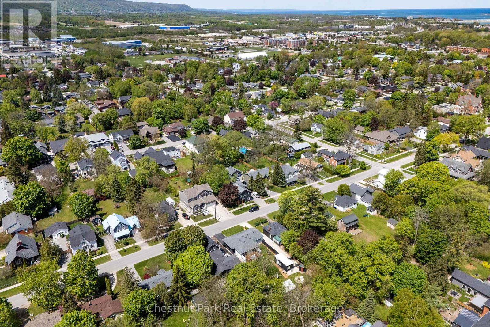 323 OAK STREET Image 38