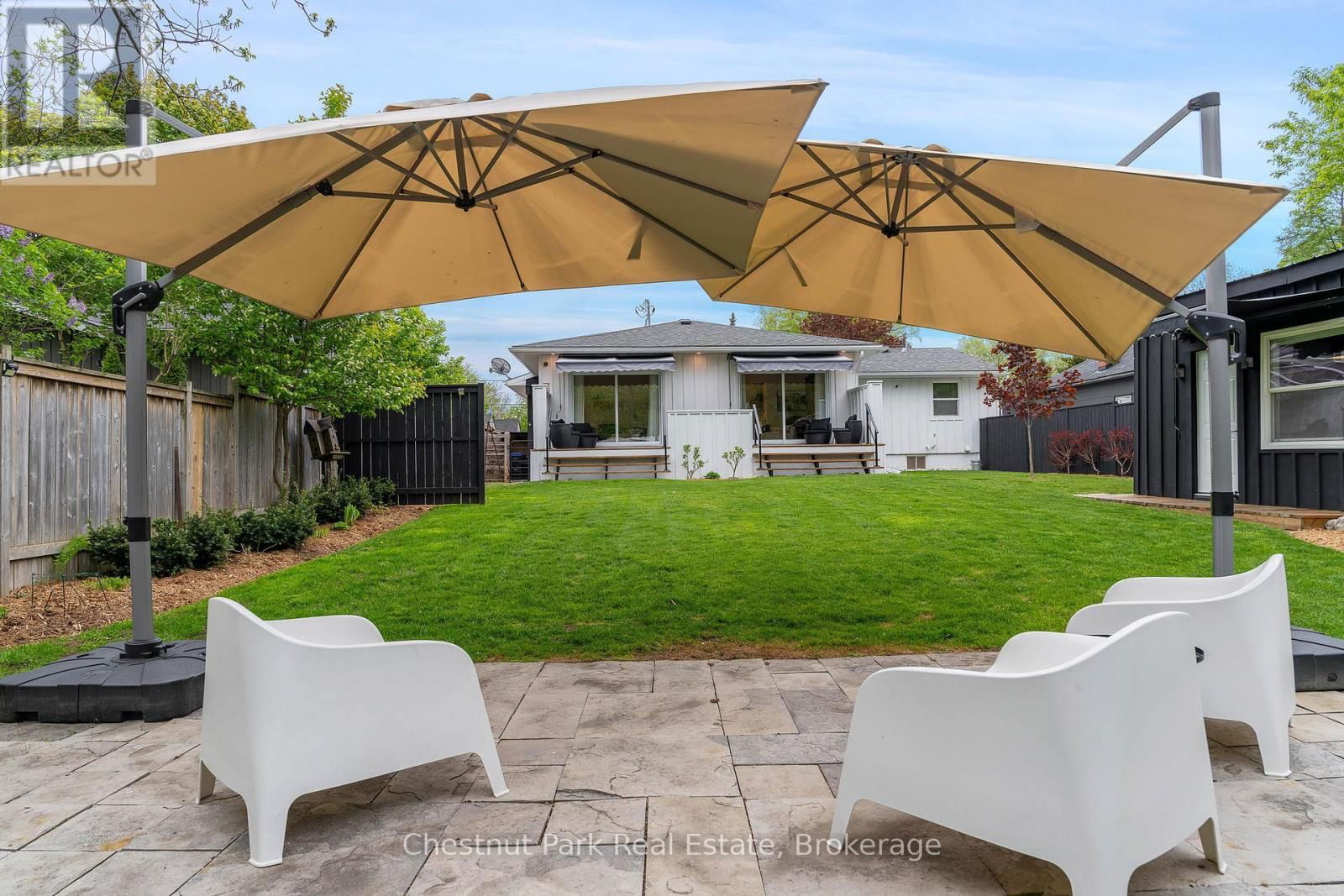323 OAK STREET Image 8