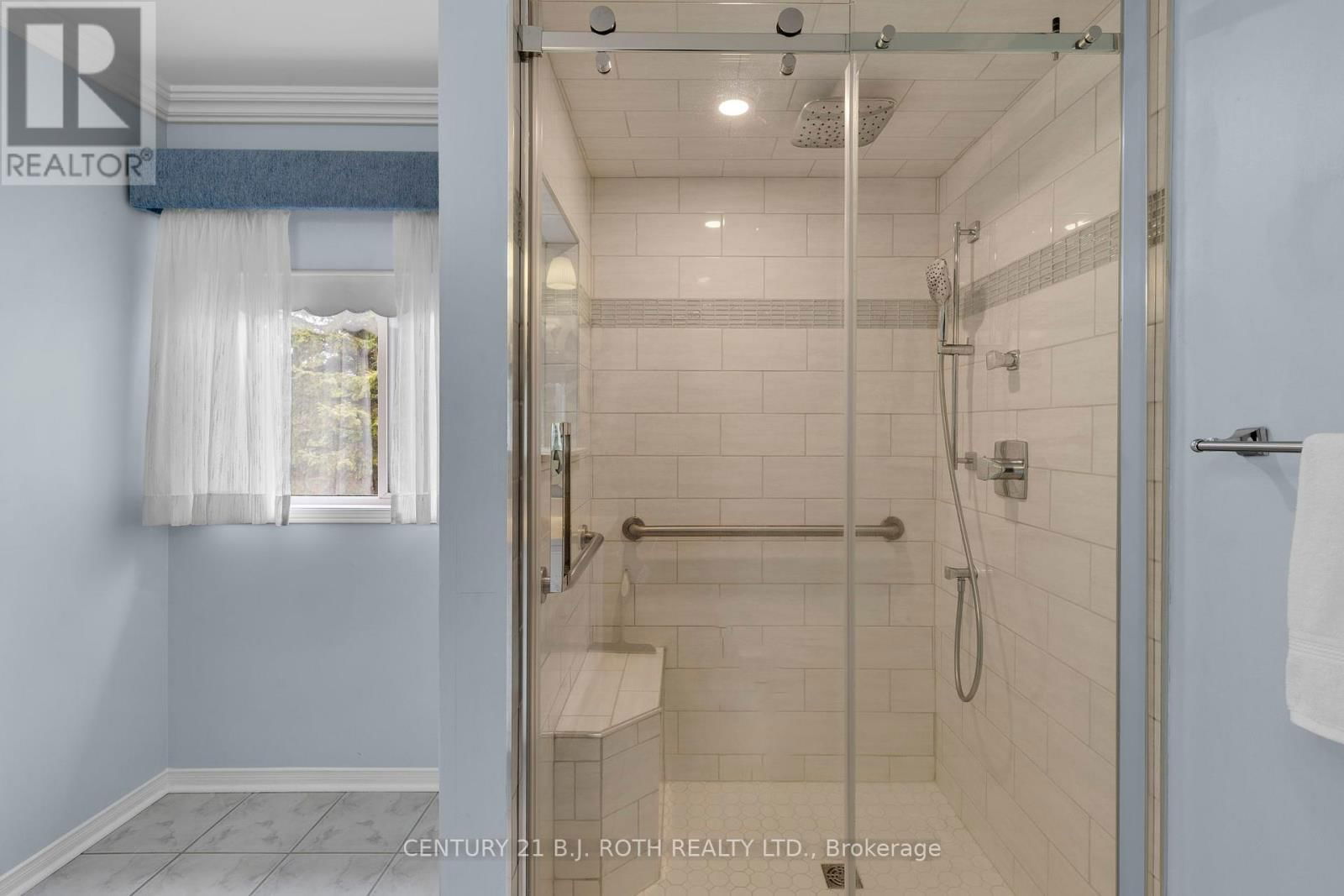 7 TRAILWOOD PLACE Image 18