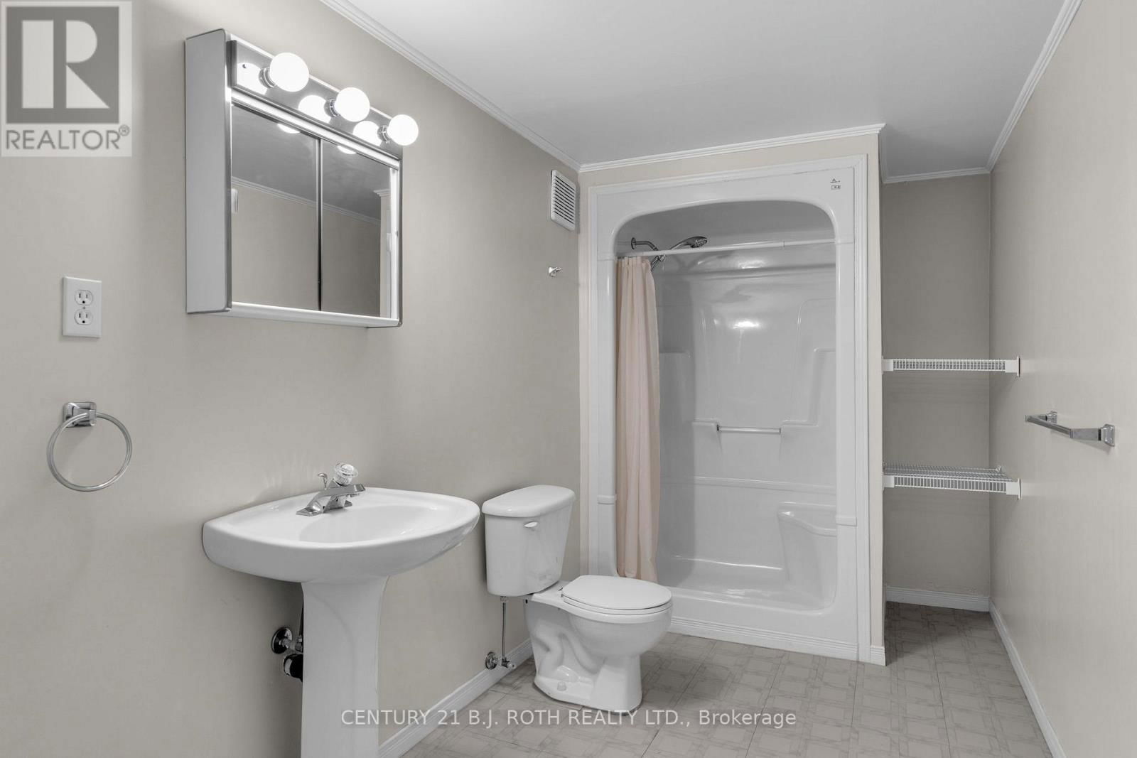 7 TRAILWOOD PLACE Image 25