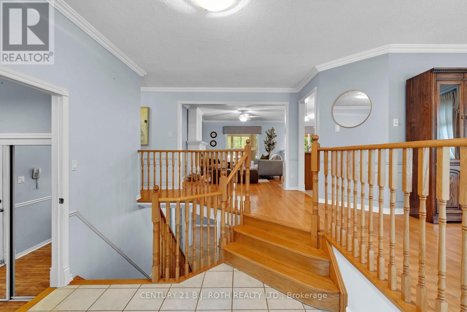 7 TRAILWOOD PLACE Image 4