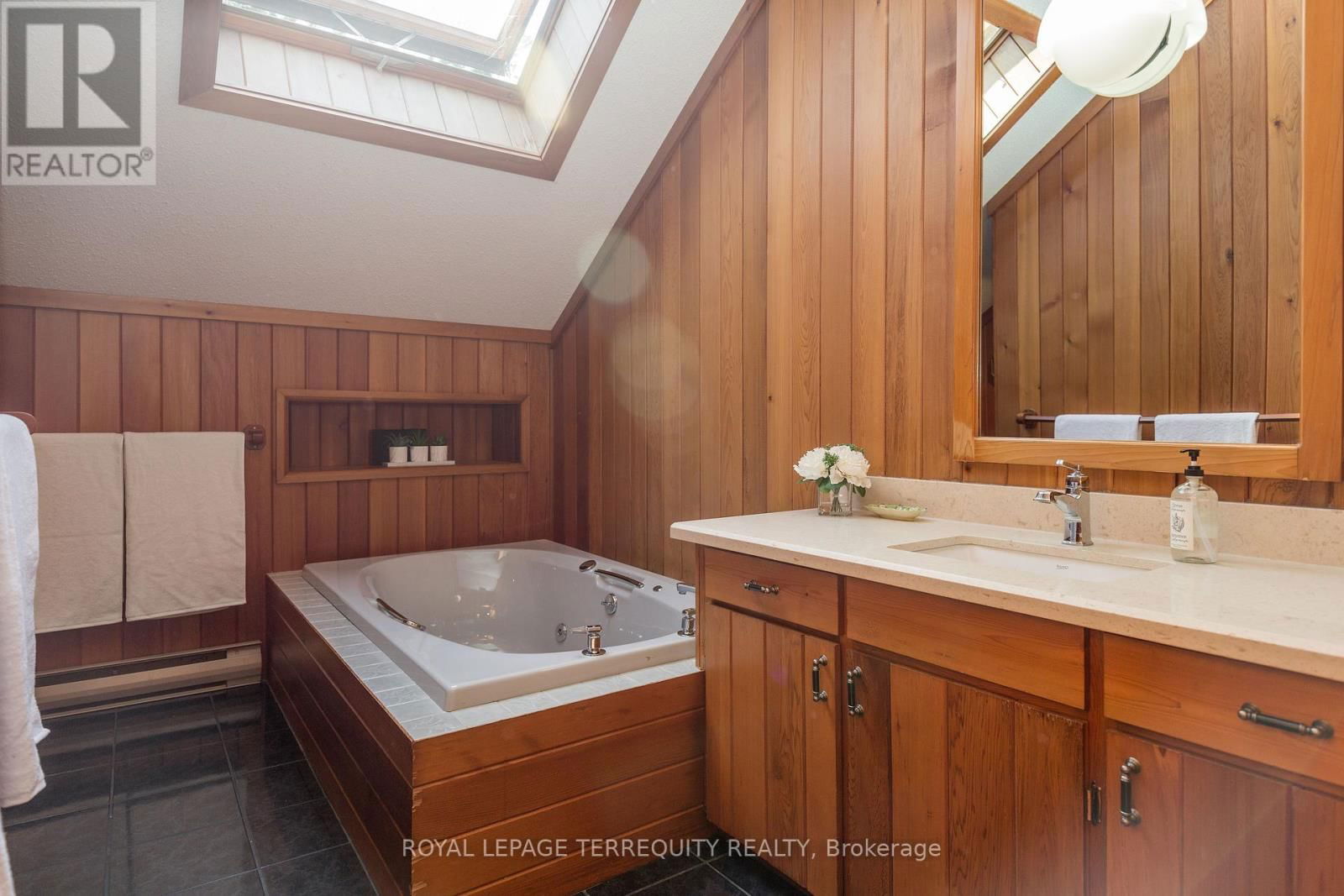 19 FINLEY DRIVE Image 40
