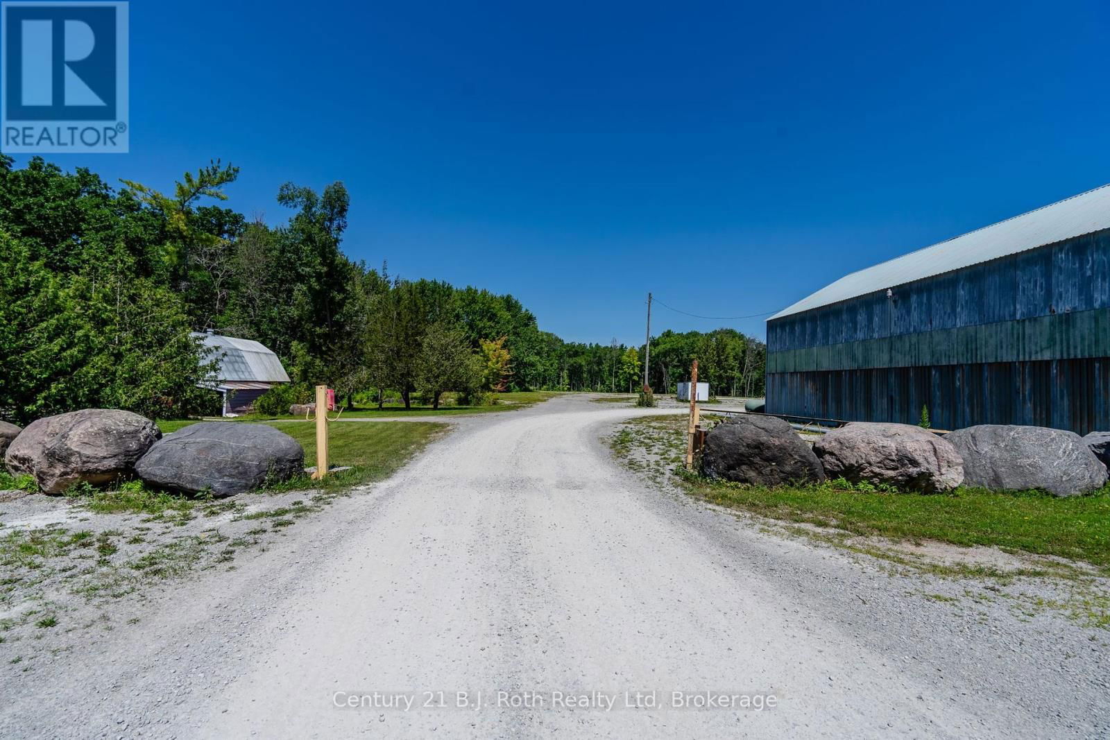 2565 QUARRY ROAD Image 10