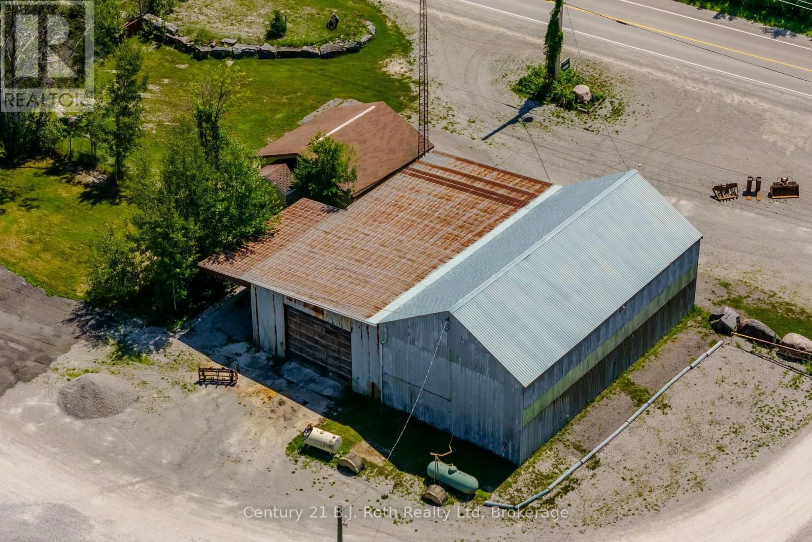 2565 QUARRY ROAD Image 13