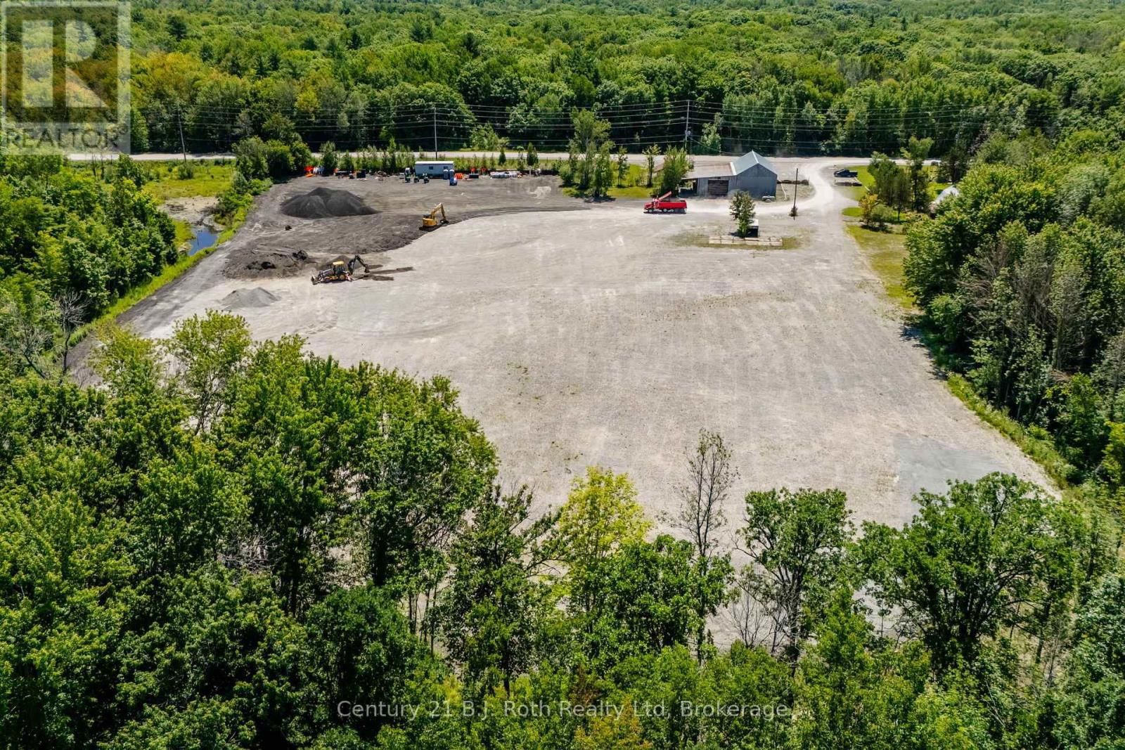 2565 QUARRY ROAD Image 17