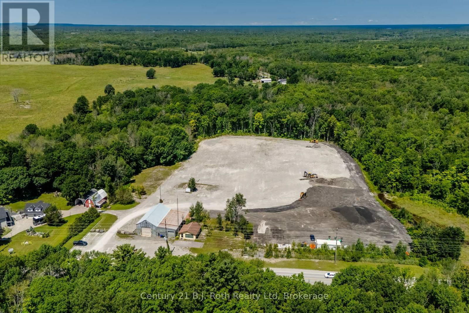 2565 QUARRY ROAD Image 3