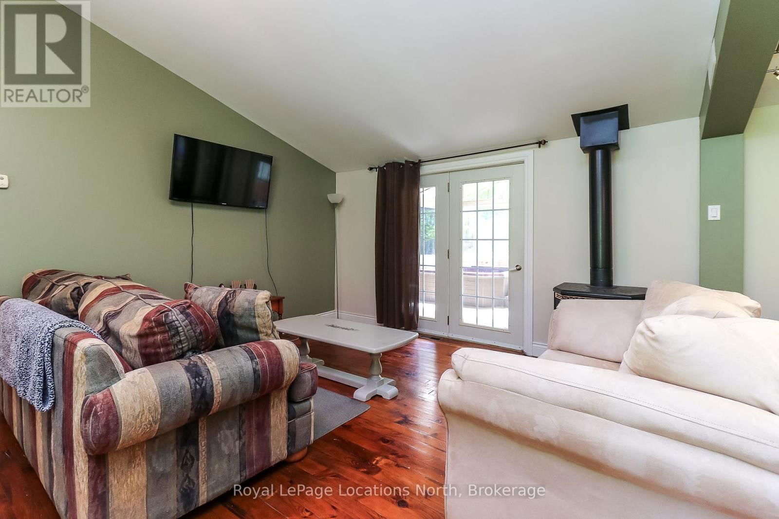 2198 CHAMPLAIN ROAD Image 13