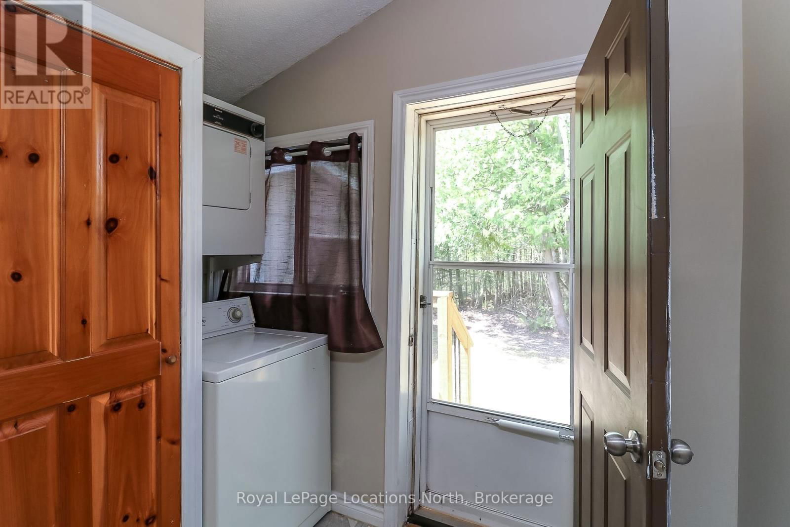 2198 CHAMPLAIN ROAD Image 20